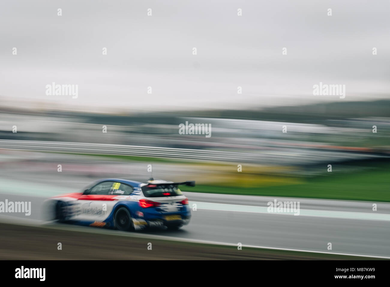 Longfield, Kent, Regno Unito. 8 Aprile, 2018. BTCC racing driver Stephen Jelley e Team Racing Parker rigidi durante la Dunlop MSA British Touring Car Championship a Brands Hatch Indy circuito (foto di gergo Toth / Alamy Live News) Foto Stock