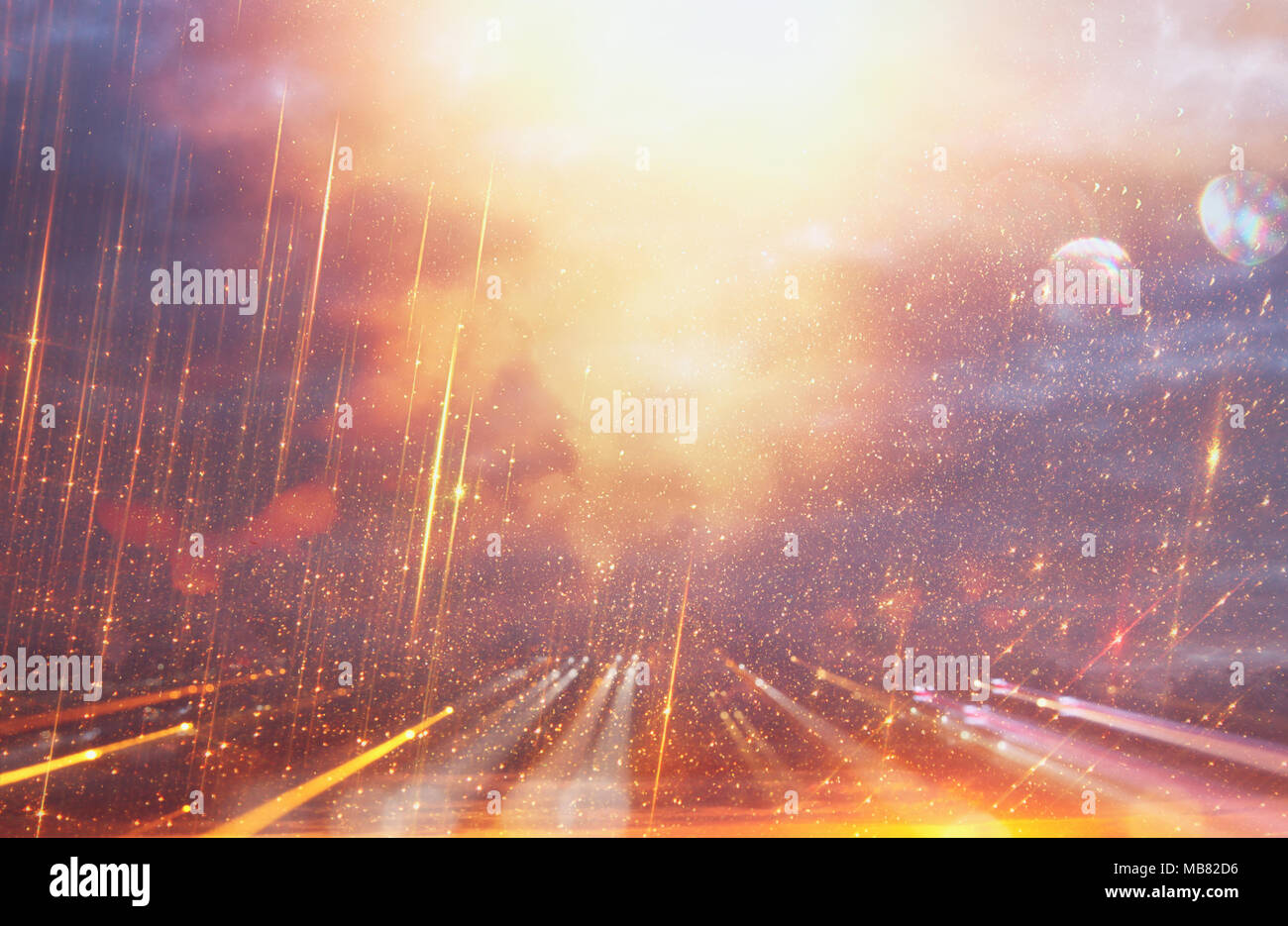 Bright galaxy o sfondo fantasy. Luce astratta . burst magico e mistero concept Foto Stock