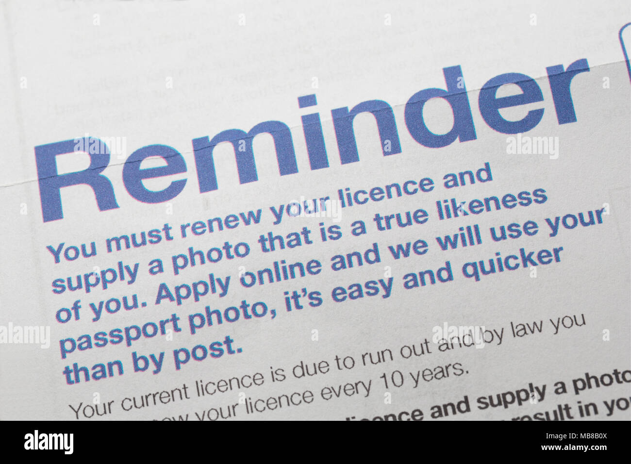 Avviso di promemoria da DVLA per rinnovare una fotografia del titolare di patente di guida. Regno Unito Foto Stock