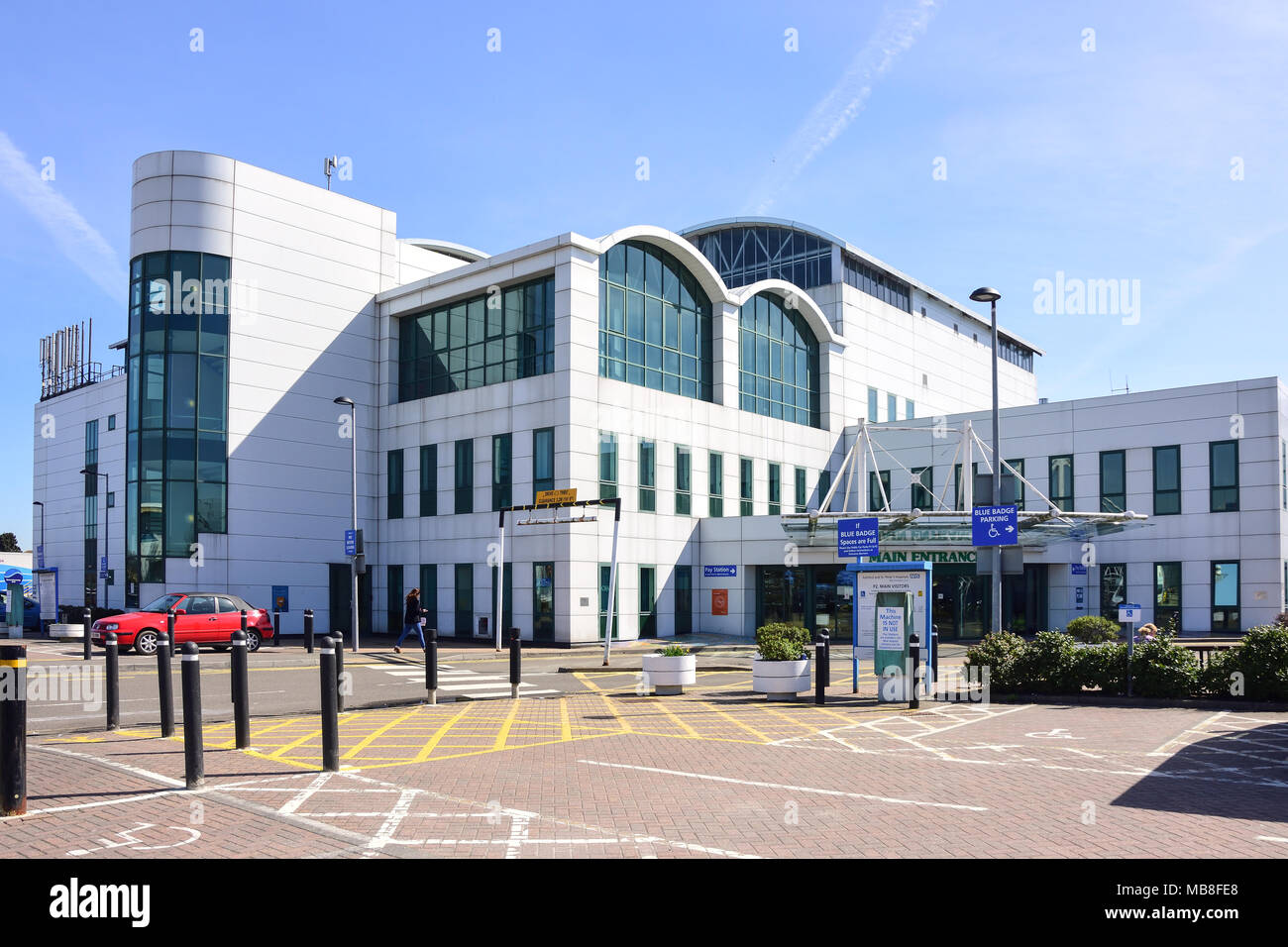 Ashford Hospital, Ashford e St. Peter's Hospitals NHS Trust, London Road, Ashford, Surrey, Inghilterra, Regno Unito Foto Stock