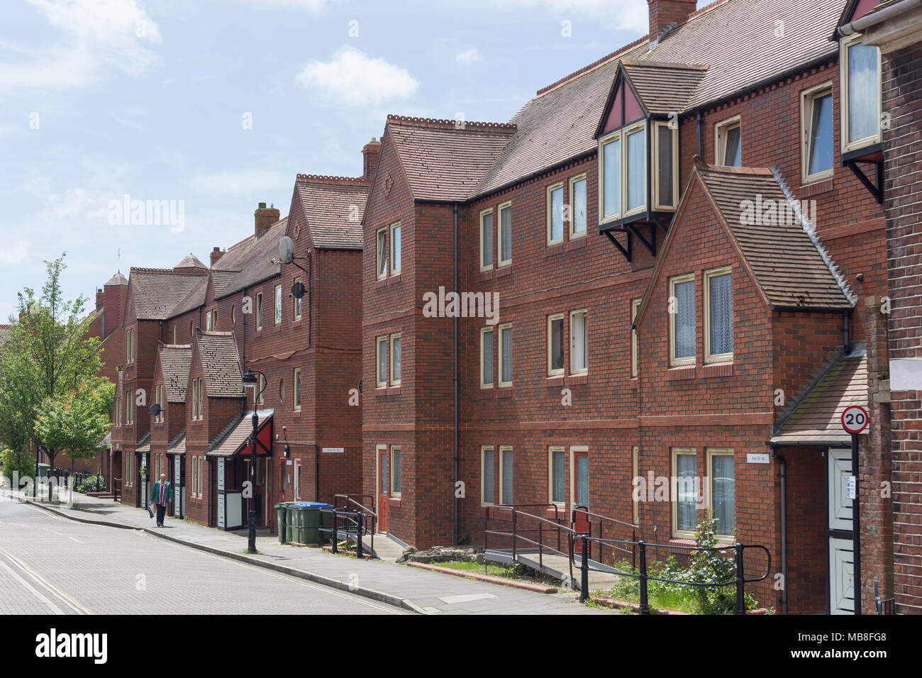 Edificio di appartamenti, Superiore Bugle Street, Southampton, Hampshire, Inghilterra, Regno Unito Foto Stock