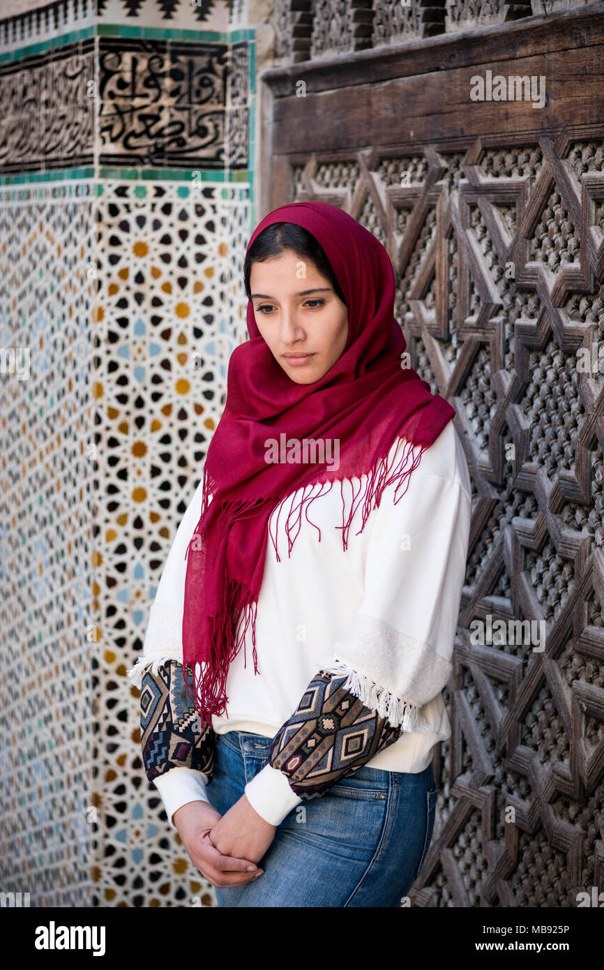 Foulard di donna musulmana immagini e fotografie stock ad alta risoluzione  - Alamy