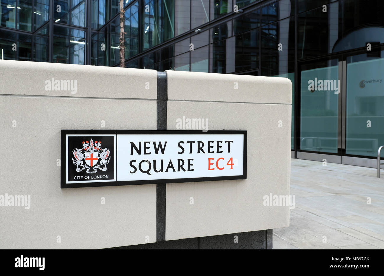 Nuova Via Piazza CE4 London street firmare al di fuori del nuovo quartier generale di Deloitte Athene posto nella città di Londra REGNO UNITO Foto Stock