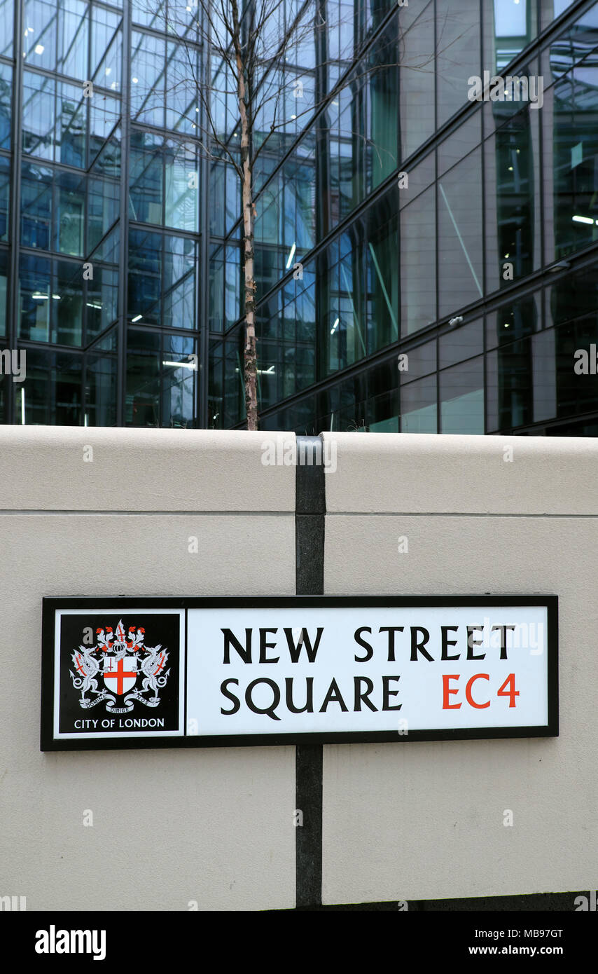 Nuova Via Piazza CE4 London street firmare al di fuori del nuovo quartier generale di Deloitte Athene posto nella città di Londra REGNO UNITO Foto Stock