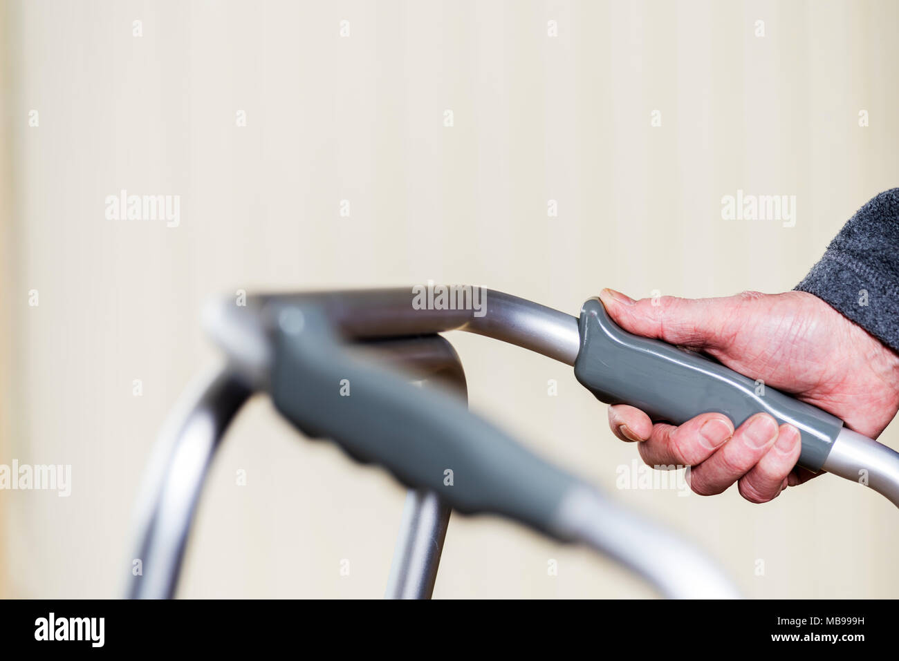 Ruote telaio a piedi, riabilitazione aiuti a piedi. Foto Stock