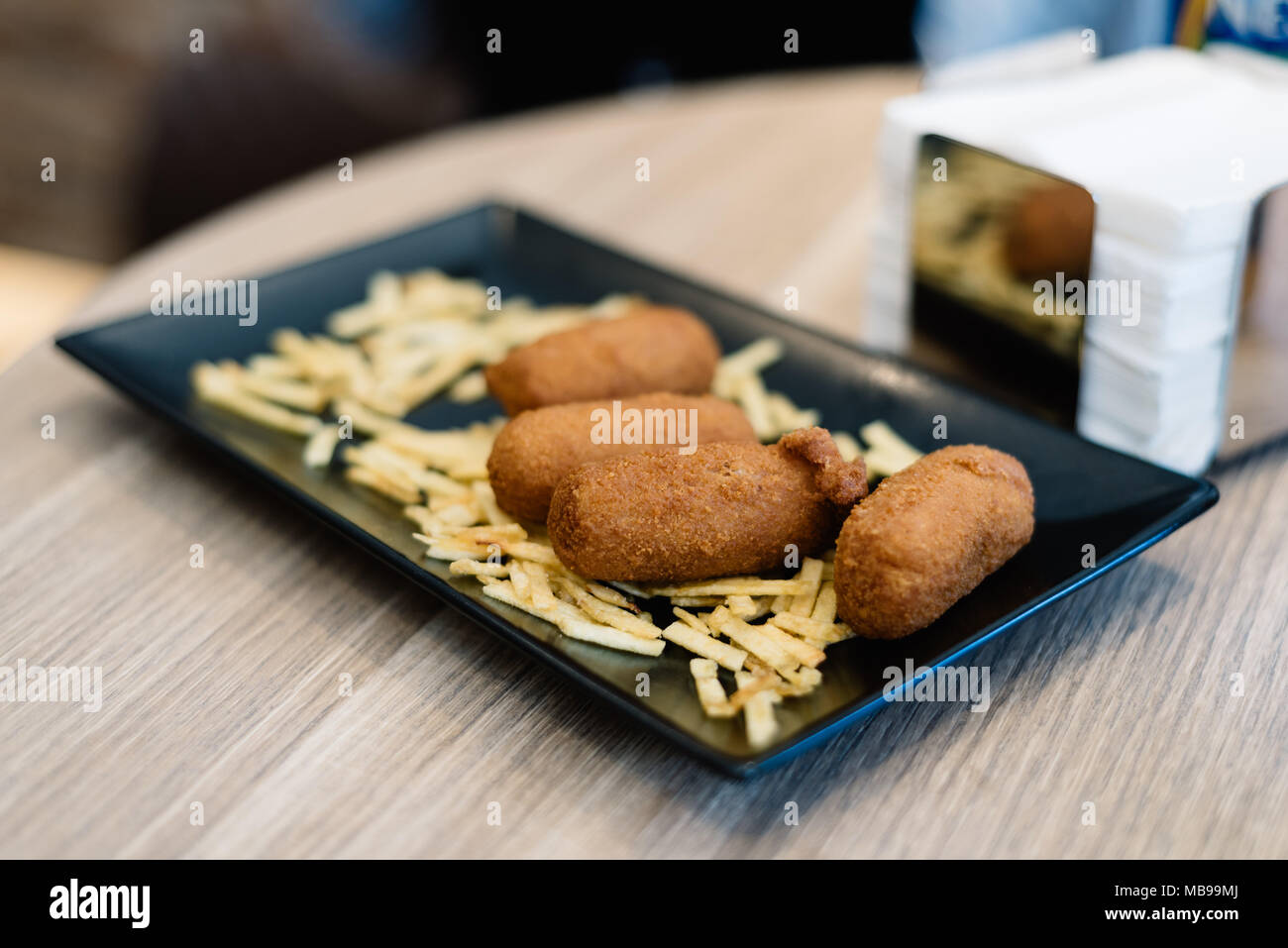 Close up di crocchette di patate. La messa a fuoco in primo piano Foto Stock