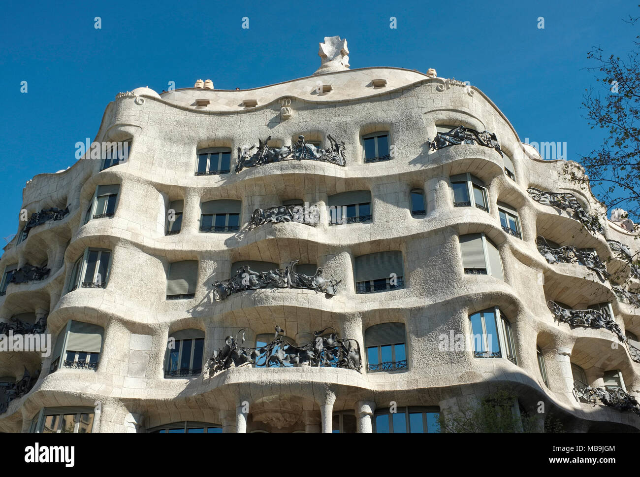 Gaudi Casa Milà, popolarmente conosciuta come La Pedrera o 'la cava di pietra' in Passeig de Gracia, Barcellona, Spagna Foto Stock