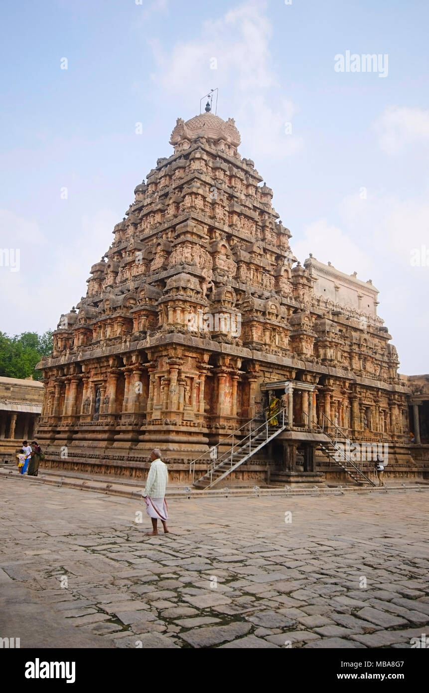 Vista esterna del tempio Airavatesvara. Darasuram, Kumbakonam, Tamil Nadu, India. Tempio indù di architettura Tamil, costruito da Rajaraja Chola II in 12 Foto Stock