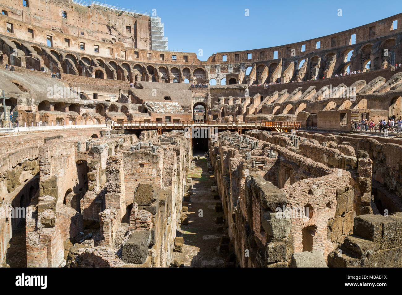 L'arena e ipogeo o hypogaeum (area metropolitana di gallerie e gabbie dove i gladiatori e gli animali sono stati tenuti prima di combattimenti), all'interno il Colosse Foto Stock