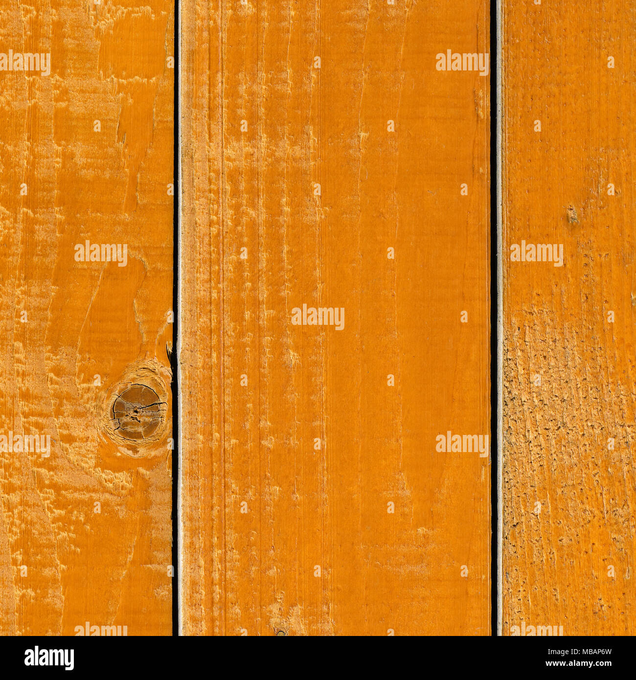 Luminosamente in legno marrone dello sfondo. Pino in legno texture. Vista dall'alto. Foto Stock