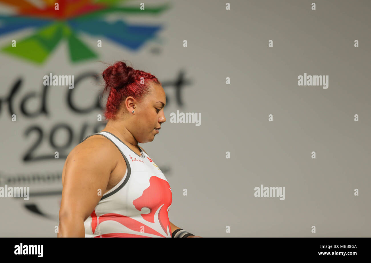 Queensland, Australia. 9 apr, 2018. Emily Campbell comepetes in Womens +90kg finale nel Commonwealth Gameas, Australia Credit: Ben Booth/Alamy Live News Foto Stock