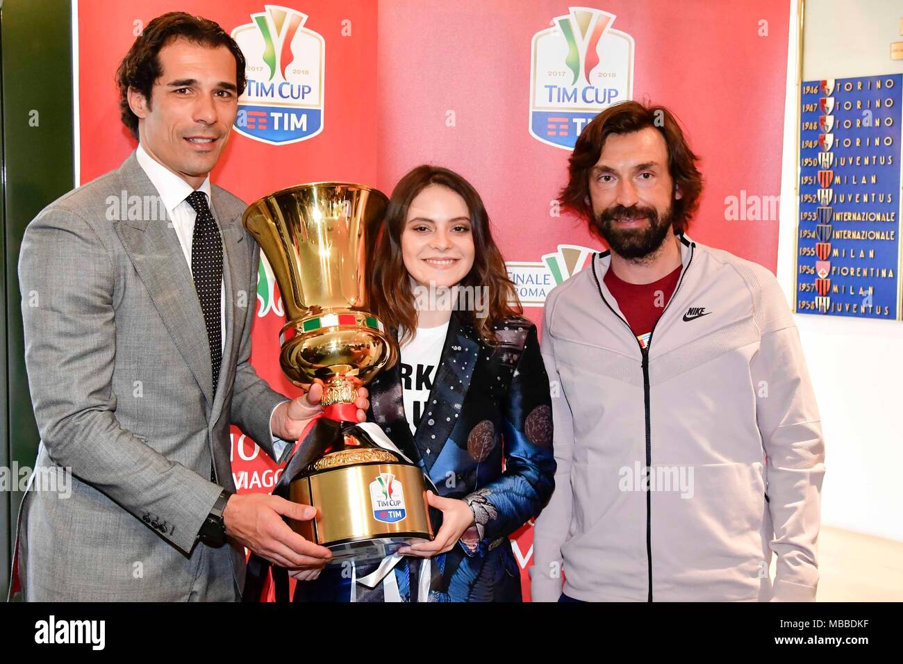 Milano, Italia. Decimo Apr, 2018. Milano Presentazione del 'Milano Roma viaggiare con TIM Cup' evento nell'immagine: Bernardo Corradi Andrea Pirlo Francesca credito Michelin: Indipendente Agenzia fotografica/Alamy Live News Foto Stock