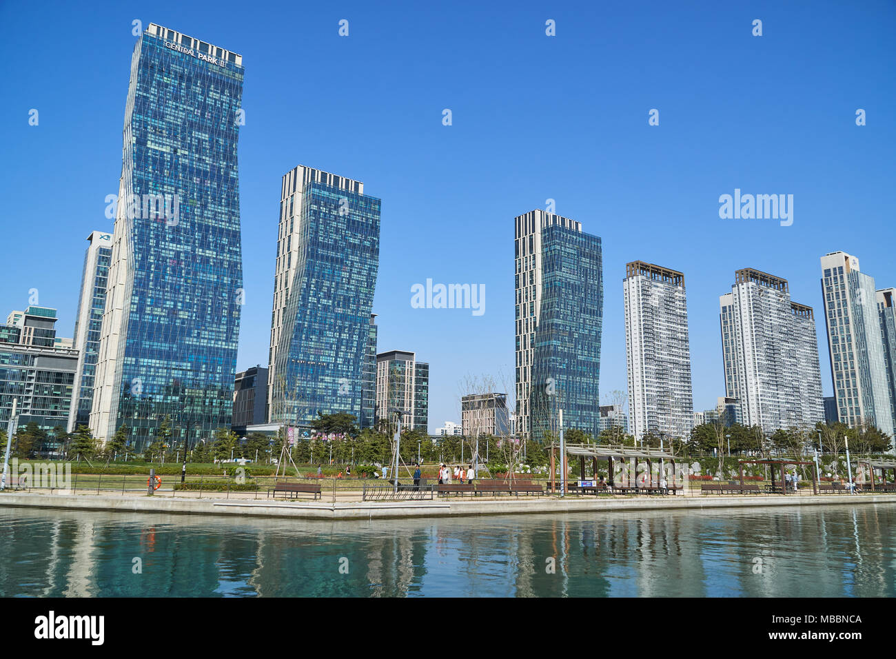 Incheon, Corea del Sud - 27 Aprile 2017: Songdo International Business District (Songdo IBD) con Songdo Central Park. La città è una nuova smart city e connes Foto Stock