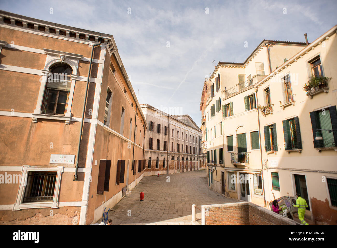 Venezia, Italia - 26 Ottobre 2017: Venezia Street con edifici antichi. Foto Stock