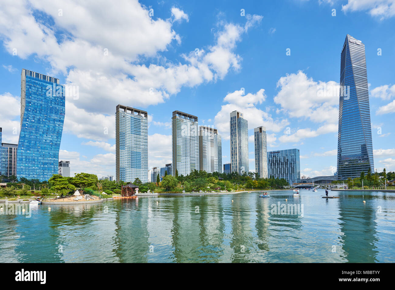 Songdo, Corea - Settembre 07, 2015: Songdo International Business District (Songdo IBD) è una nuova smart città costruita in Incheon, Corea del Sud. SIBD è condizionata Foto Stock