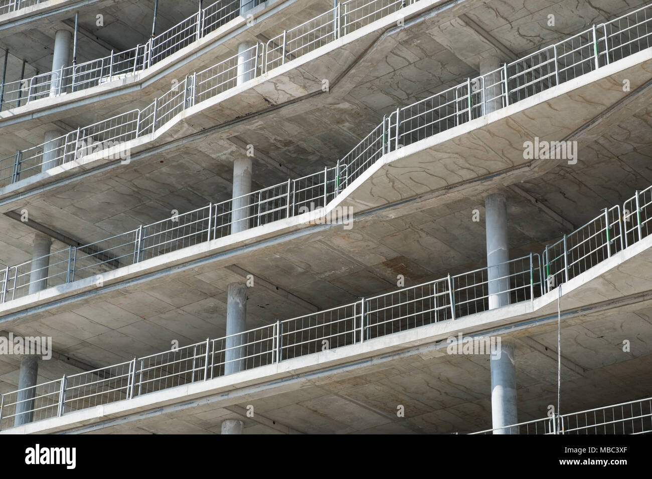 Facciata di edificio sotto concstruction - Sviluppo immobiliare Foto Stock