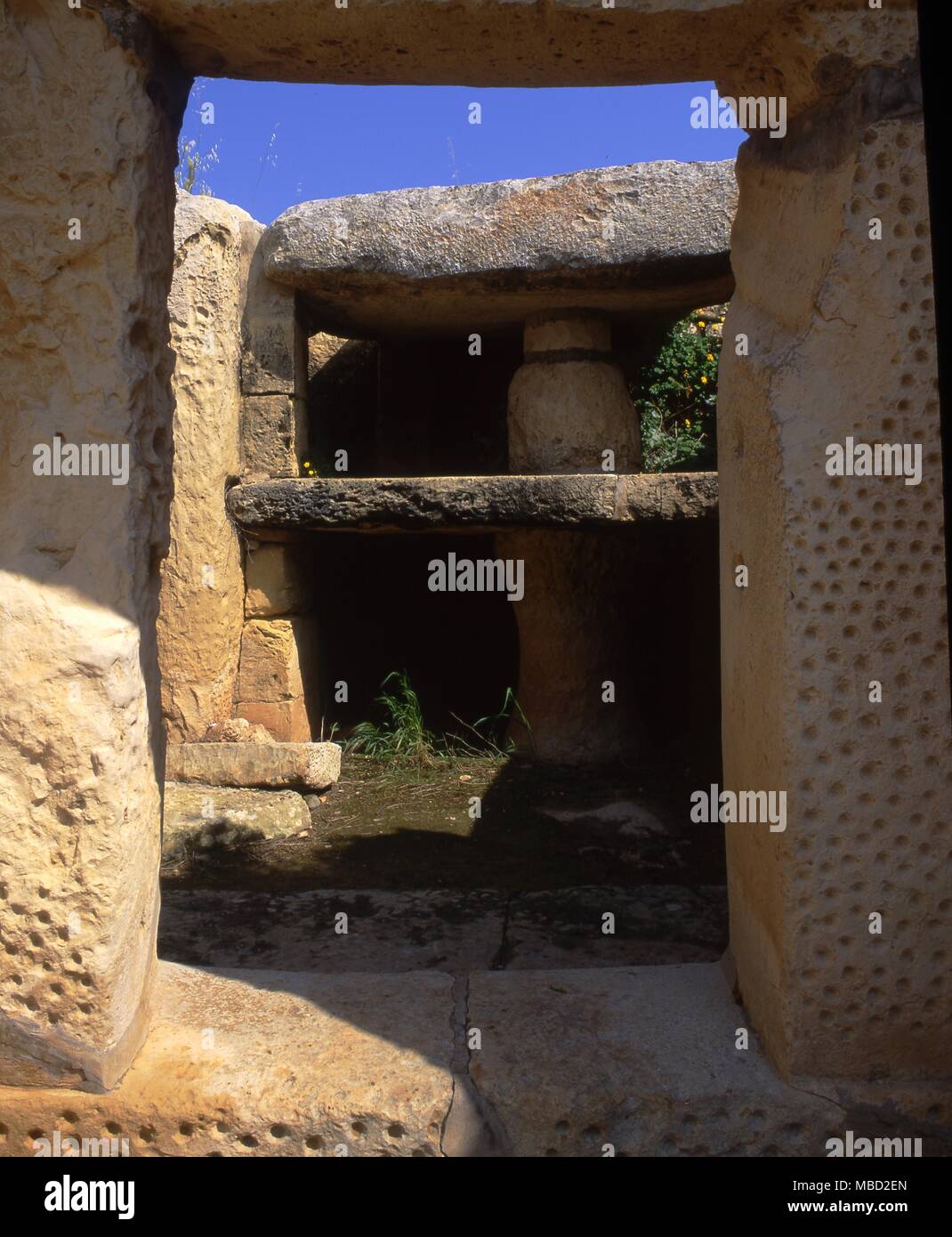 Malta. L'antico tempio preistorico di Mnajdra. Porta interna, Foto Stock