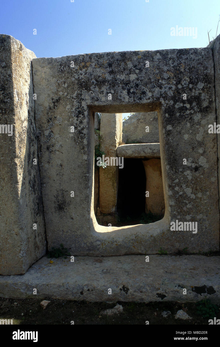 Malta. L'antico tempio preistorico di Mnajdra. Porta interna, Foto Stock