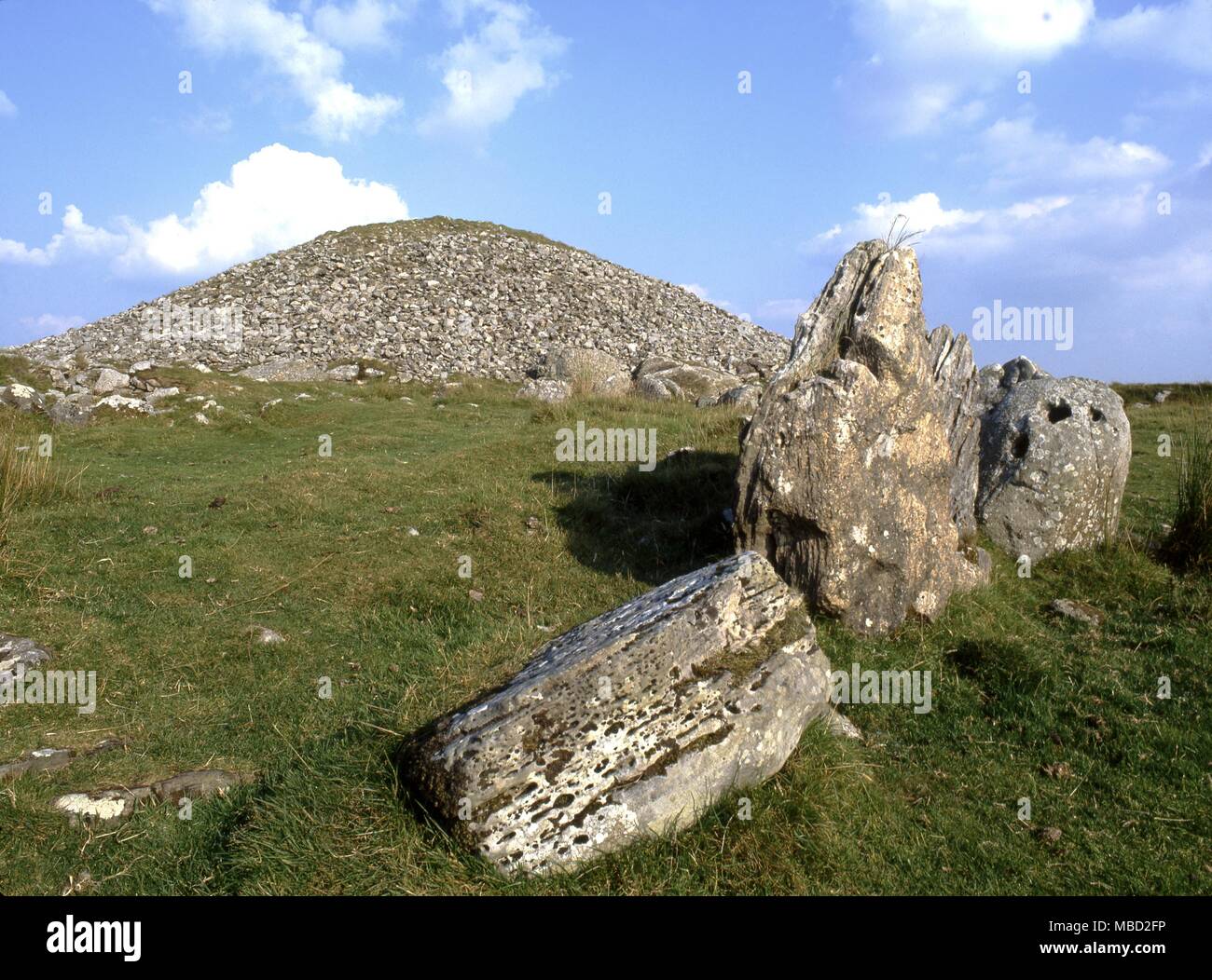 Loughcrew in Irlanda. Cairn T.visto dal satellite occidentale cairn. Foto Stock