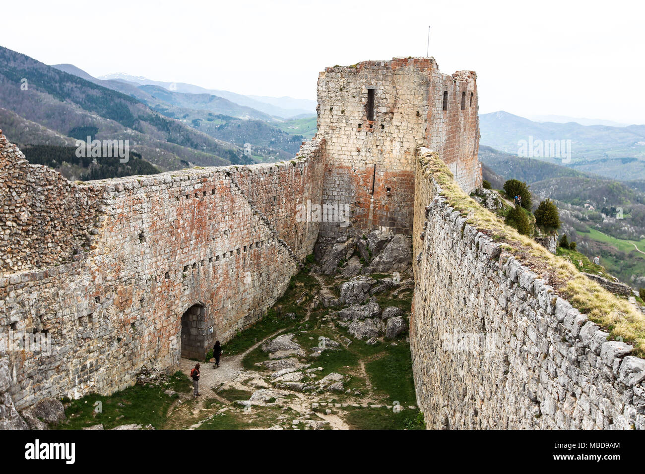 Castello, Chateau de Montsegur, fortezza Catari registrati come una pietra miliare storica nazionale francese ('Monument Historique ") Foto Stock