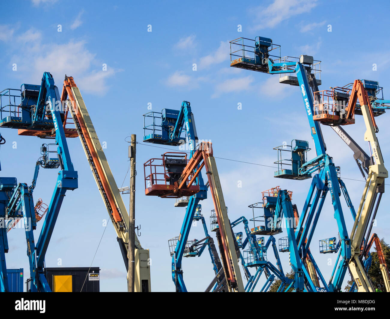 Piattaforma di lavoro aerea o 'cherrypickers'. Il termine 'Cherrypicking' è stato ampiamente utilizzato nel Regno Unito/UE negoziati Brexit Foto Stock