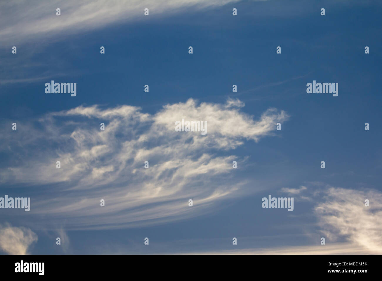Cloudscape , nuvola sul cielo blu sullo sfondo. Foto Stock