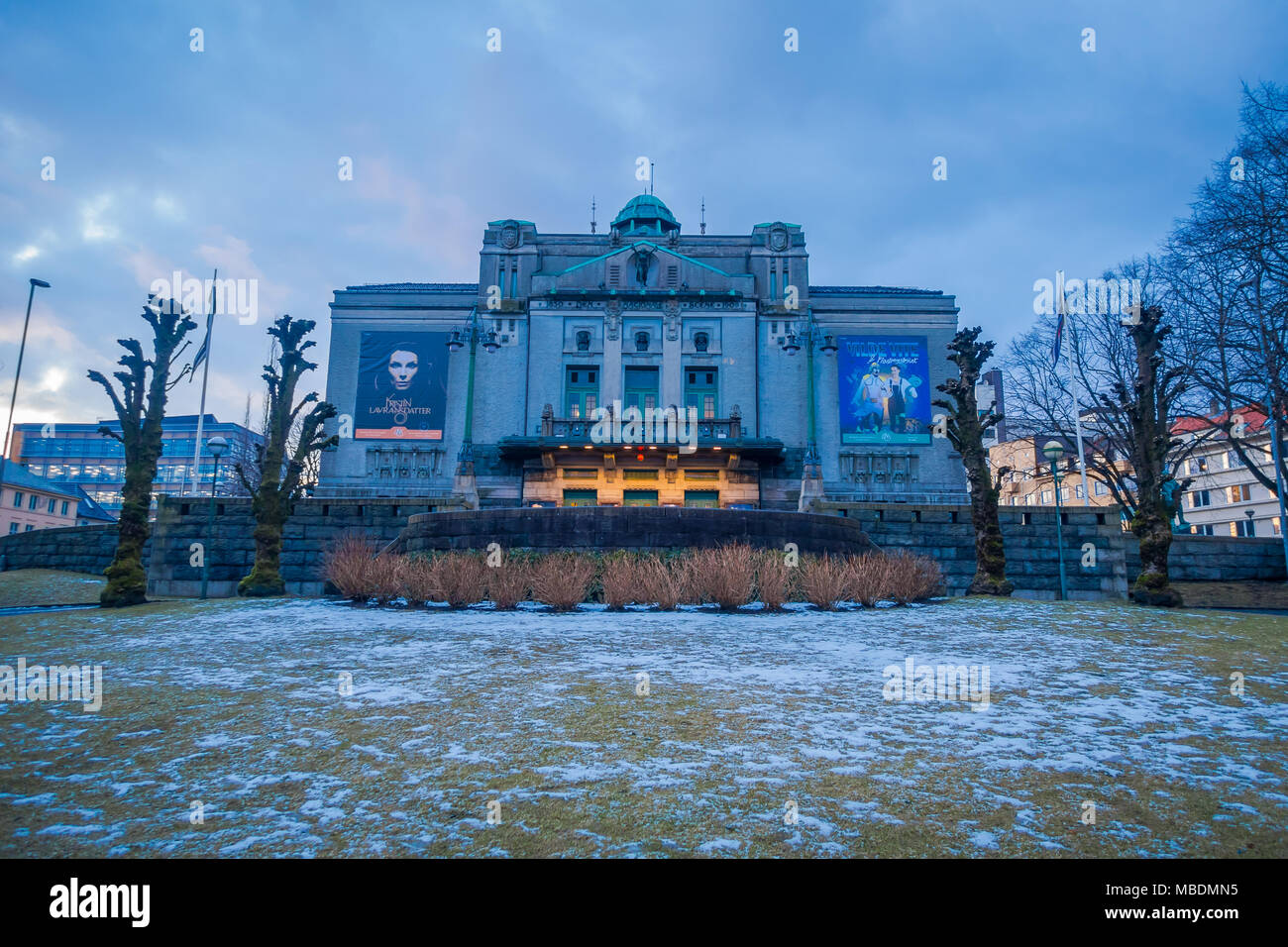 BERGEN, Norvegia - 03 Aprile 2018: la fase nazionale di Bergen. Den Nationale scena inglese: il Teatro Nazionale è il più grande teatro di Bergen Foto Stock