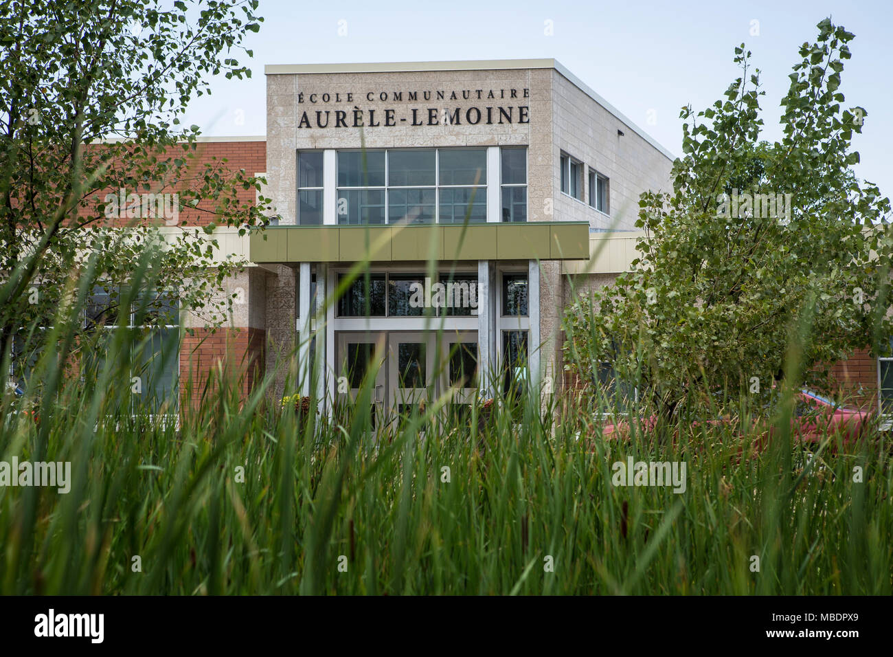 Ecole Communautaire Aurle-Lemoine francese scuola primaria è visto in Saint-Laurent, Manitoba, mercoledì 12 agosto, 2015. Laurent è un com bilingue Foto Stock