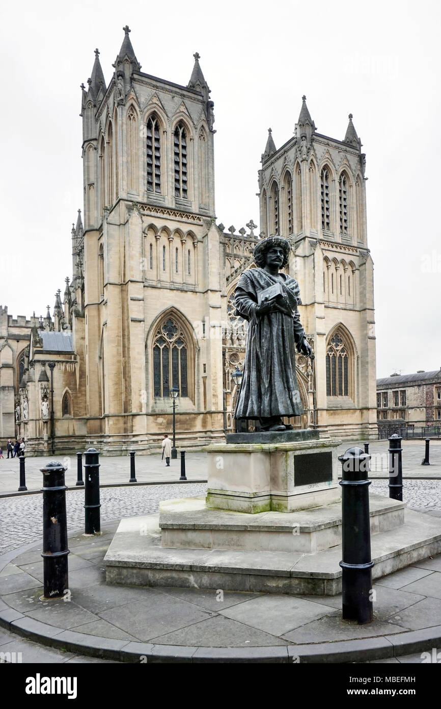 Cattedrale di Bristol con statua del Rajah Rammohan Roy Foto Stock