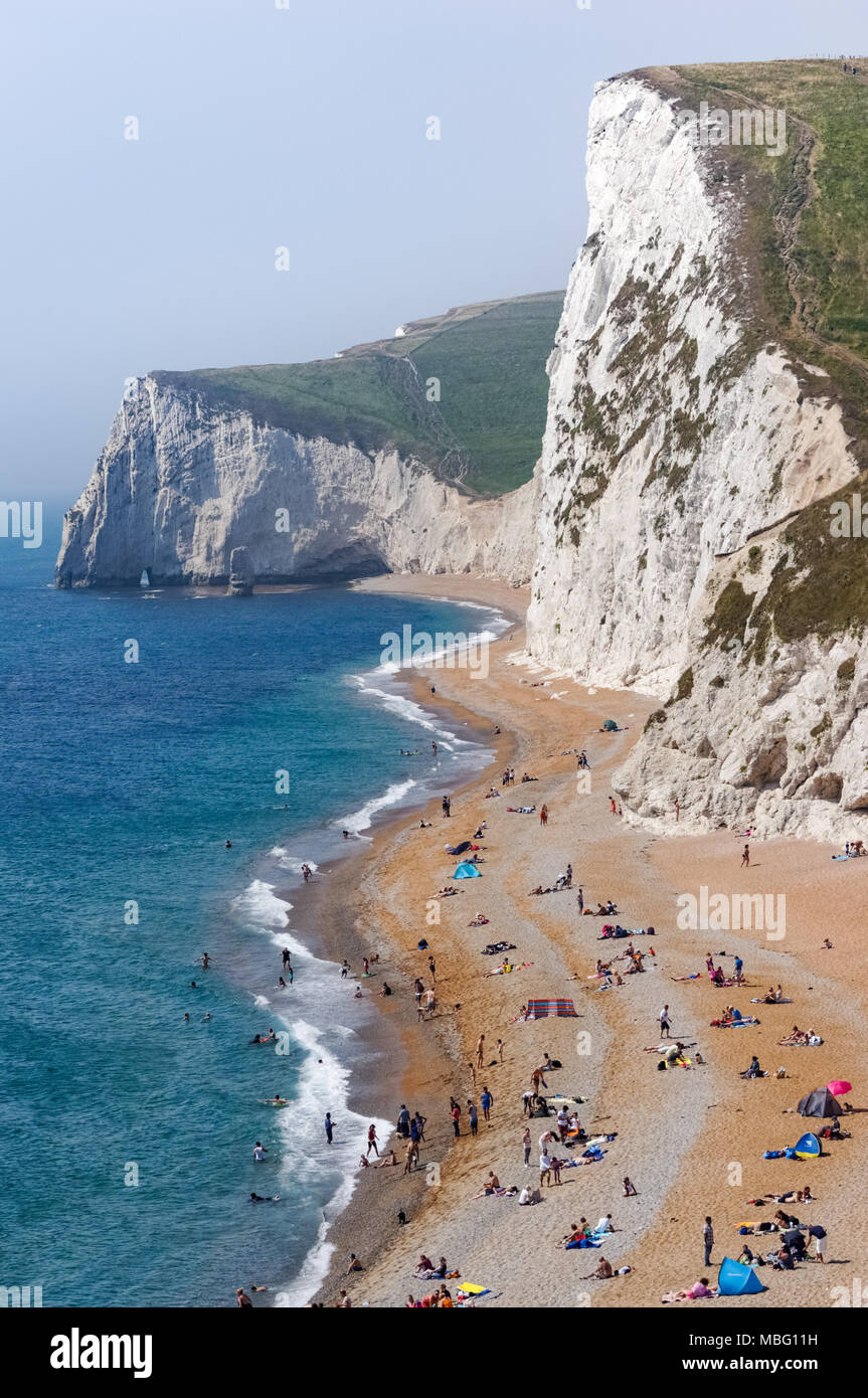 Porta di Durdle spiaggia nelle vicinanze Lulworth nel Dorset England Regno Unito Regno Unito Foto Stock