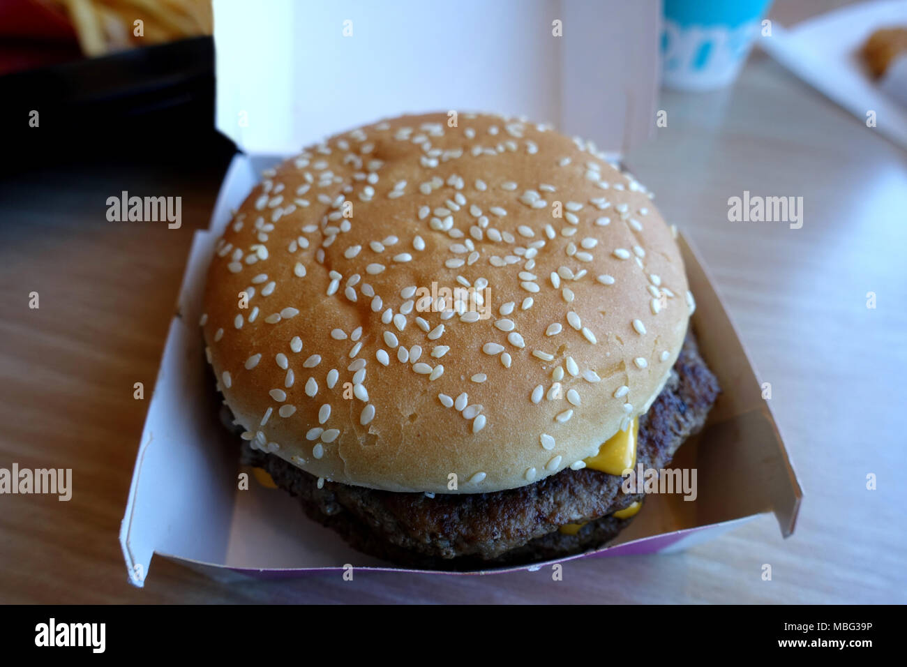Close up Australian McDonald's Double Quarter Pounder Burger Foto Stock