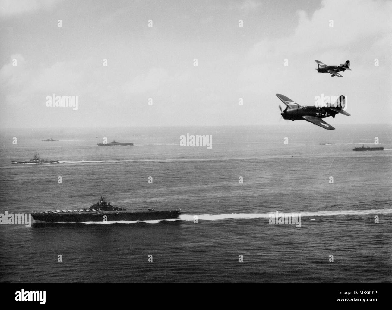 Squadriglia di bombardieri e madre navi - Essex Foto Stock