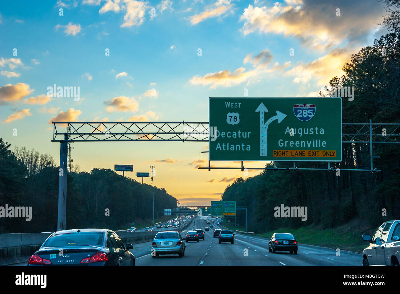 Sera ora di punta del traffico su autostrada 78 in Metro Atlanta, Stati Uniti d'America. Foto Stock