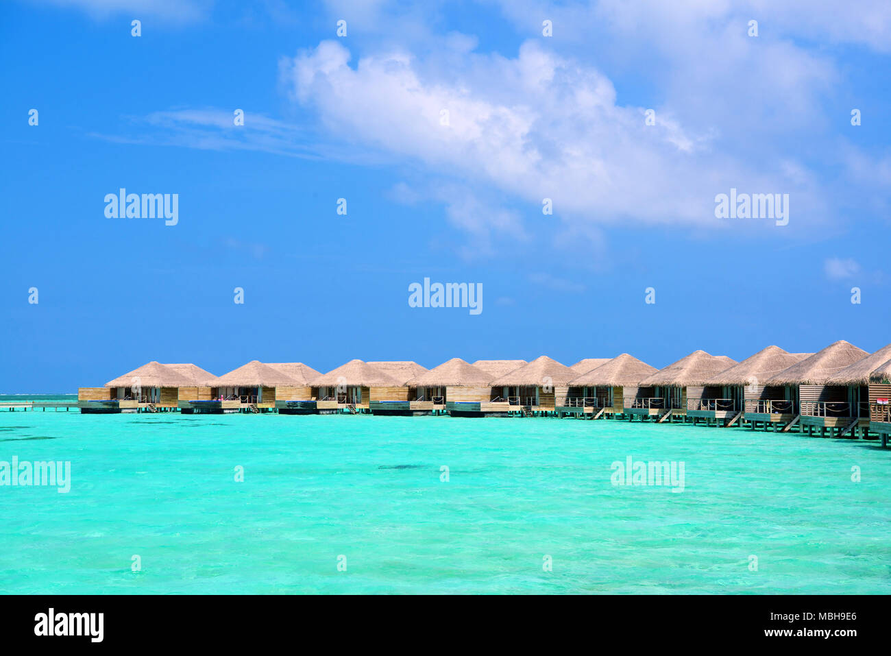 Ville sull'acqua Cocoon Resort atollo di Lhaviyani Maldive Foto Stock
