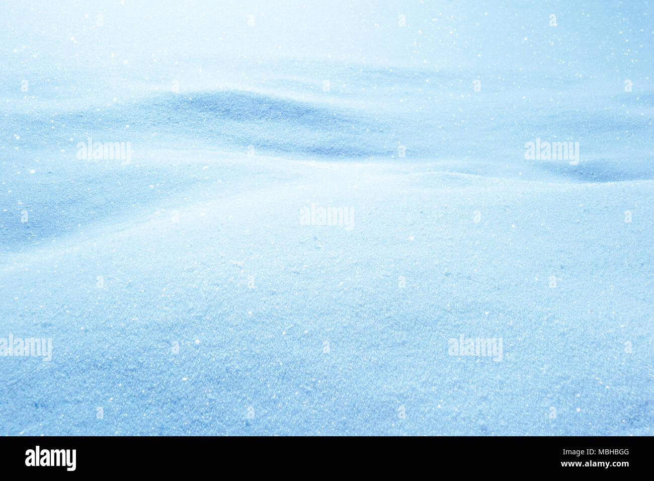 Soleggiata naturale derive di neve sfondo con sfumature. Foto Stock