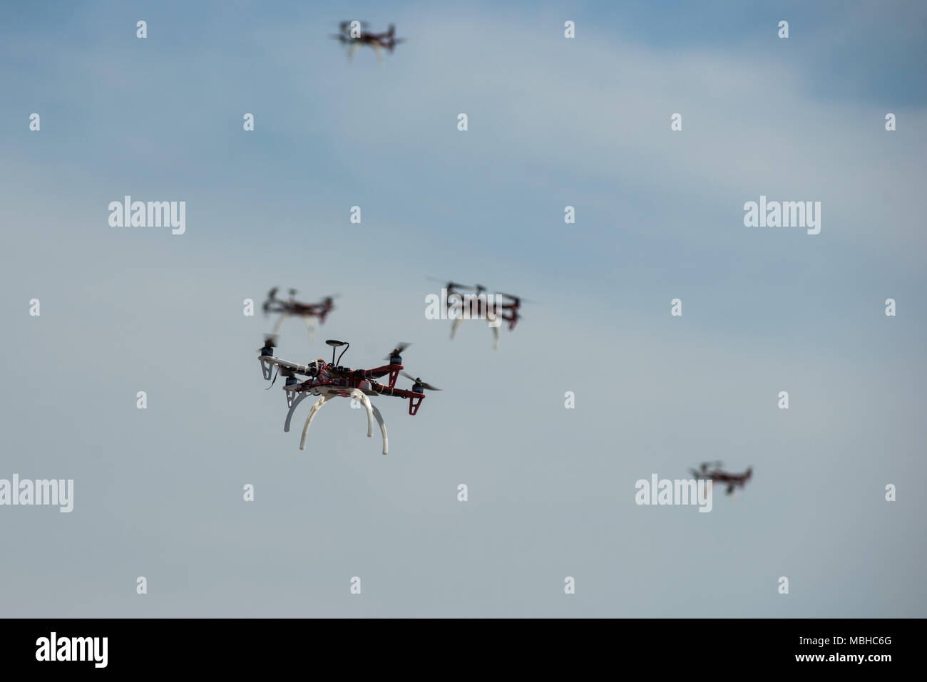Roma. Roma Drone 2015, Roma Urbe Aeroporto. Il nuovo record di gregge di 55 fuchi costruito interamente dai bambini di 8 anni dell'Istituto Massimo in Foto Stock