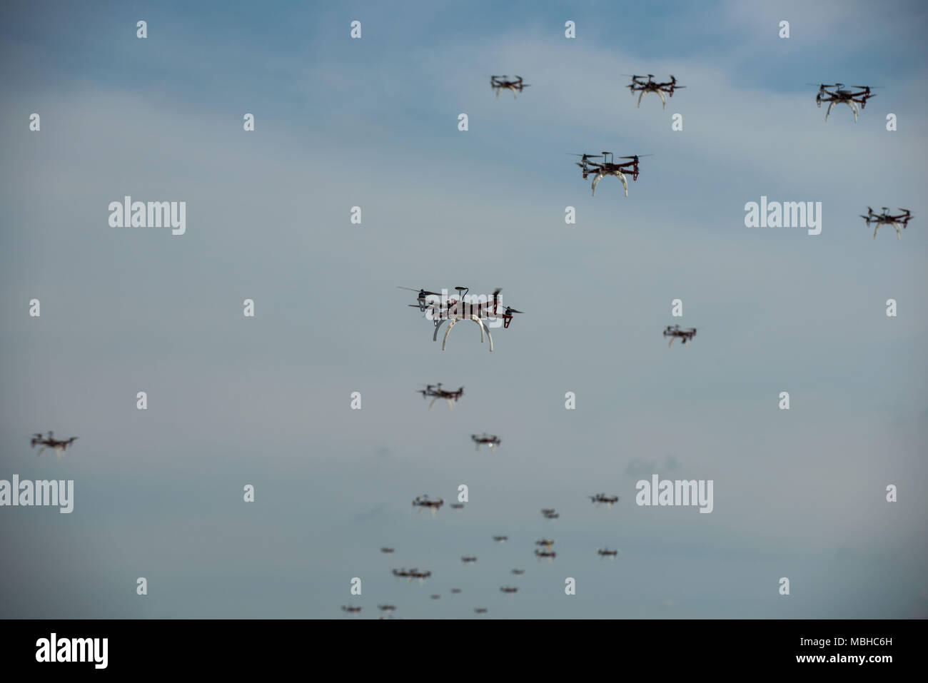 Roma. Roma Drone 2015, Roma Urbe Aeroporto. Il nuovo record di gregge di 55 fuchi costruito interamente dai bambini di 8 anni dell'Istituto Massimo in Foto Stock