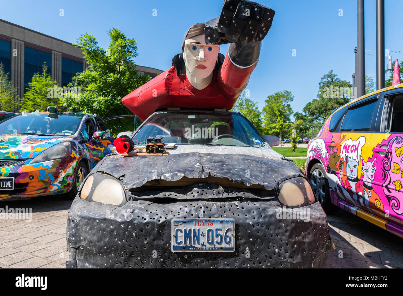 Houston, Texas, Stati Uniti d'America. Decimo Apr, 2018. Arte auto sul display a un'anteprima del trentunesimo annuale di Houston Art Car Parade. Houston Art Car Parade promuove visionario di arte contemporanea ed è diventato un fenomeno capillare di credito: michelmond/Alamy Live News Foto Stock