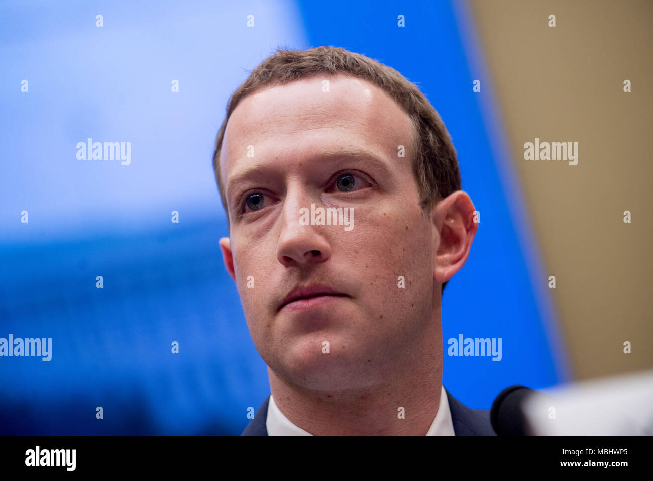 Washington, Distretto di Columbia, Stati Uniti d'America. Xi Apr, 2018. Il CEO di Facebook Mark Zuckerberg viene visualizzato prima Casa Energia e Commercio Comitato. Credito: Erin Scott/ZUMA filo/Alamy Live News Foto Stock