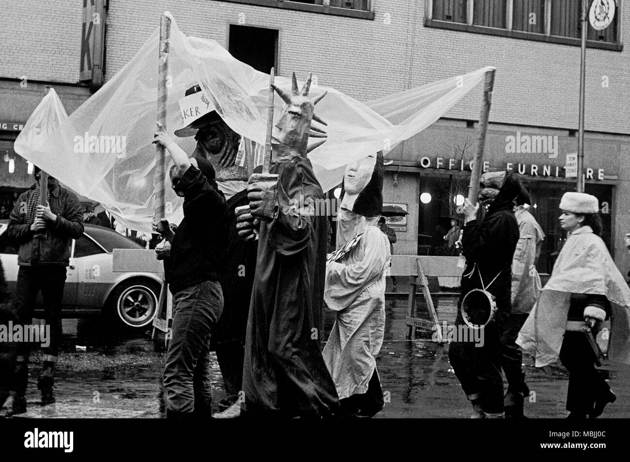Manifestazione contro la guerra del Vietnam nella città di New York nel tardo 1960 Foto Stock