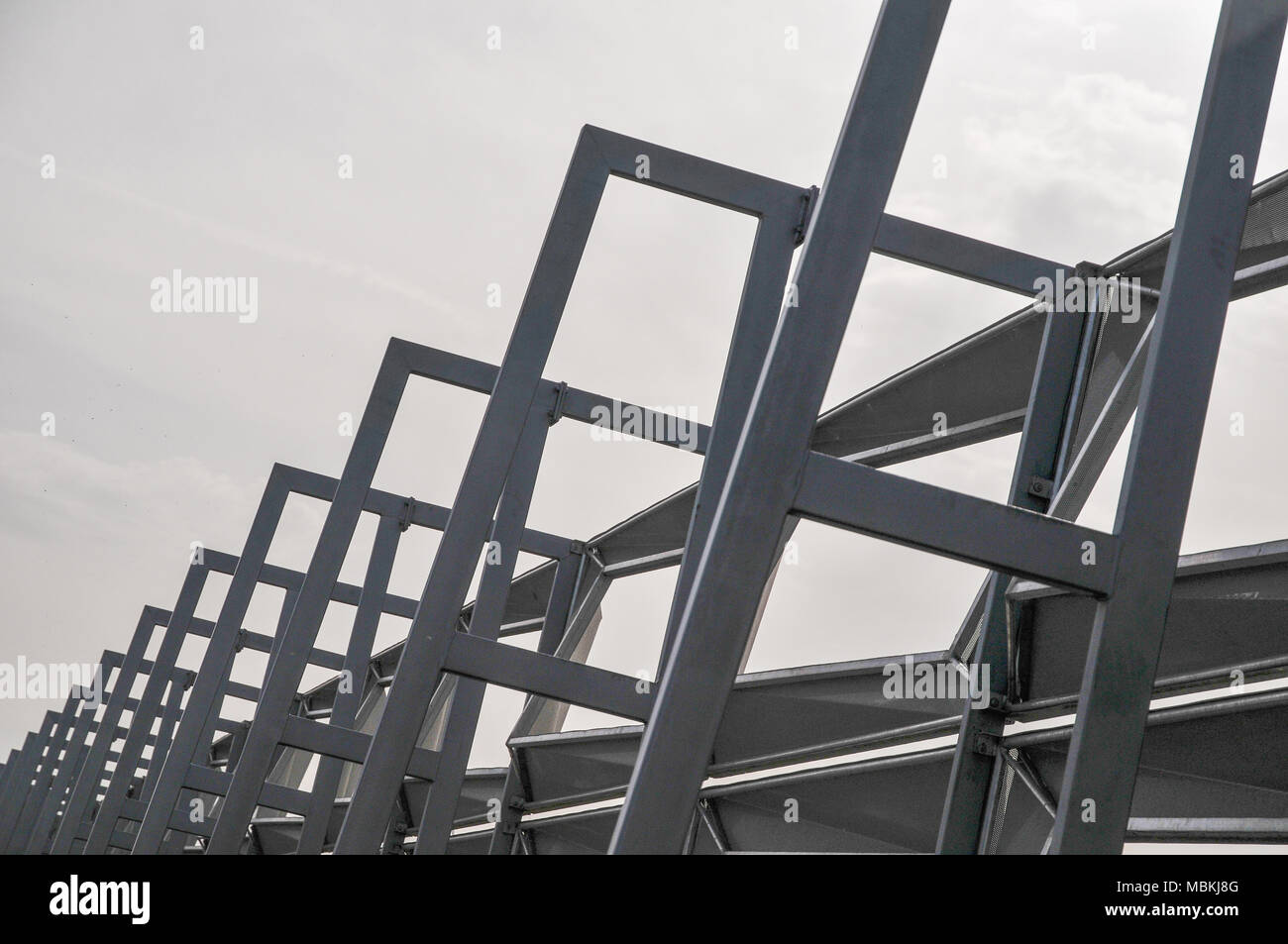 Struttura del tetto in acciaio telaio per la costruzione di edifici Foto Stock