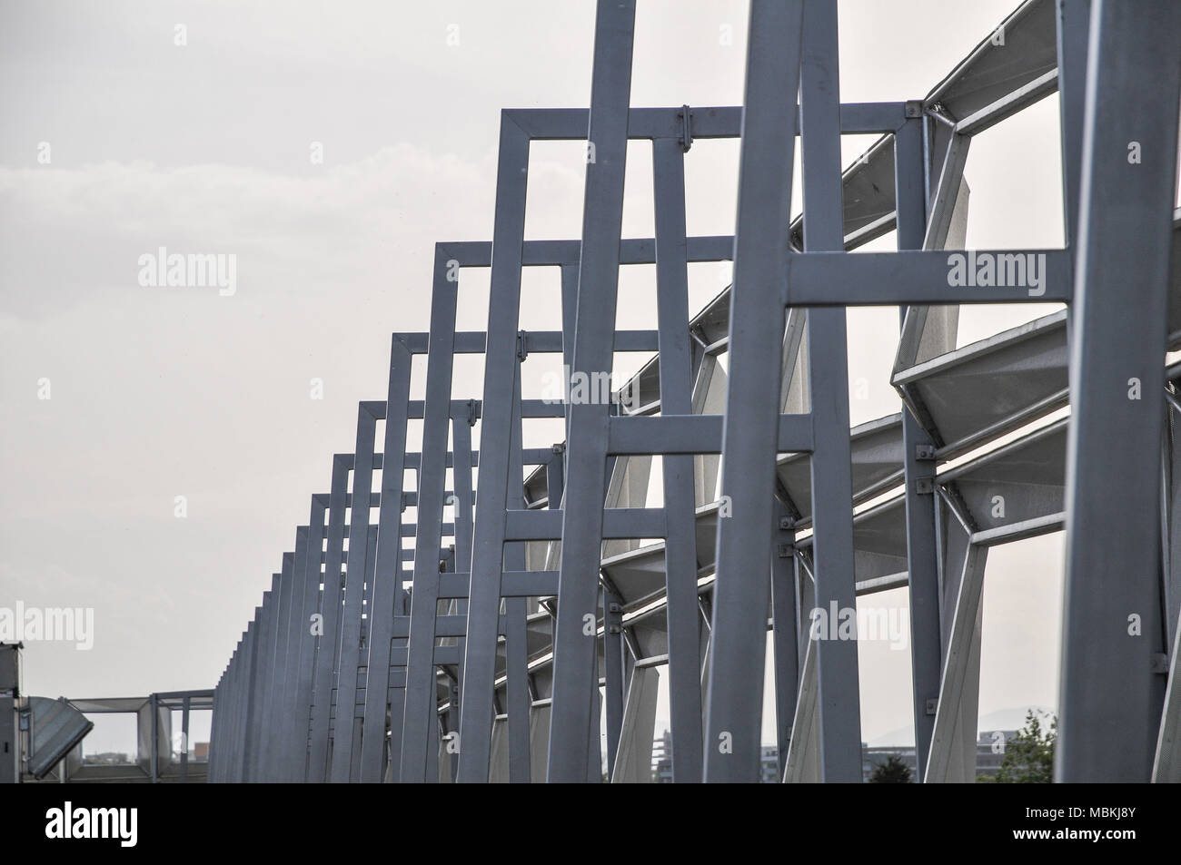 Costruzione di metallo acciaio framework all'aperto Foto Stock