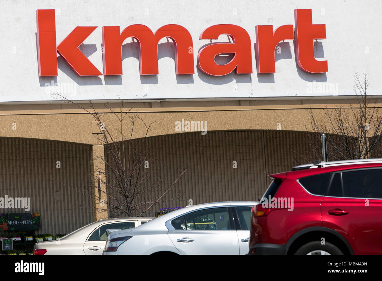 Un logo segno esterno di una Kmart store in Silver Spring, Maryland il 10 aprile 2018. Foto Stock