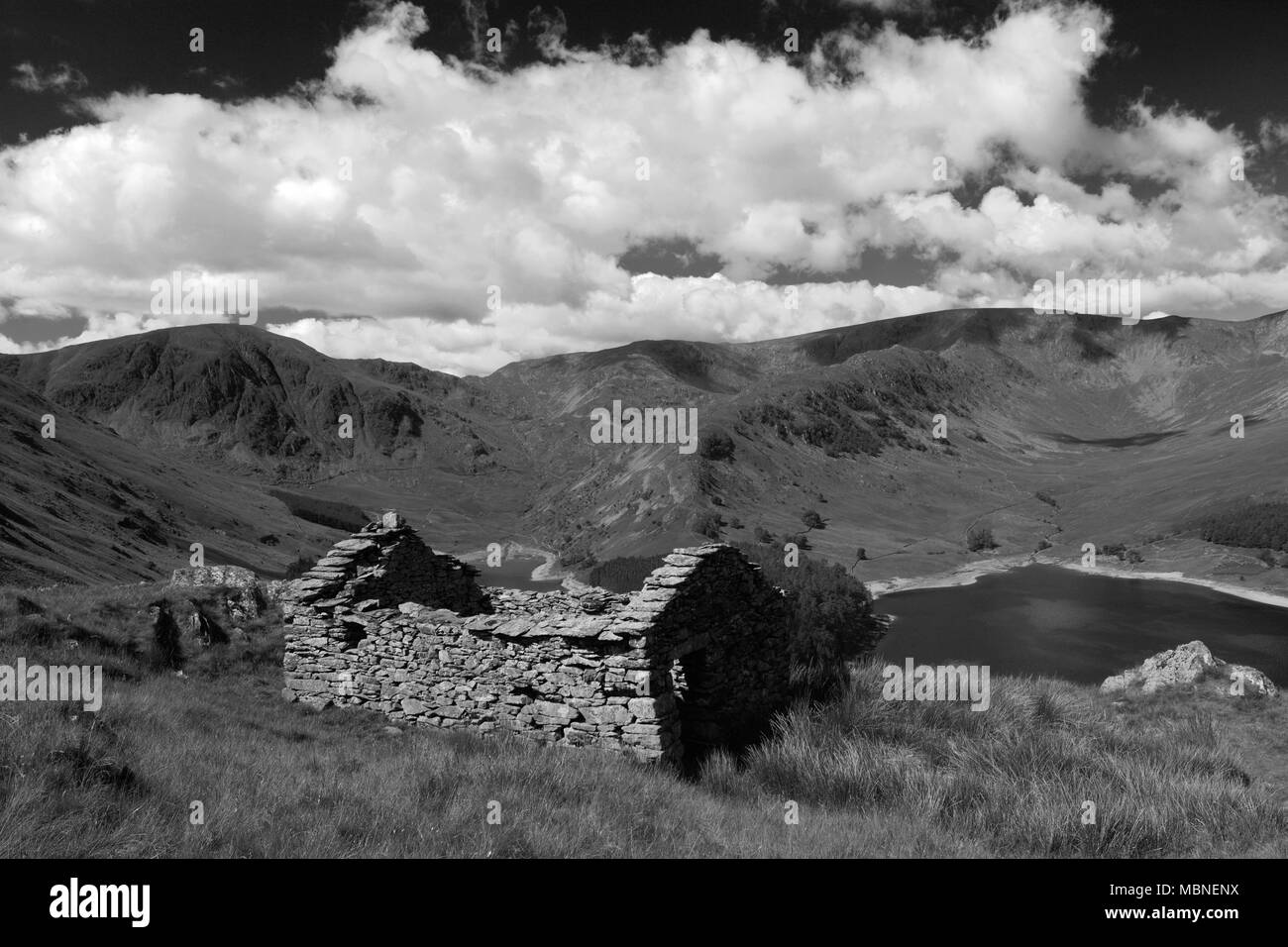 Una rovina sopra Bothy Scafell serbatoio, Mardale valley, Parco Nazionale del Distretto dei Laghi, Cumbria, England, Regno Unito Foto Stock