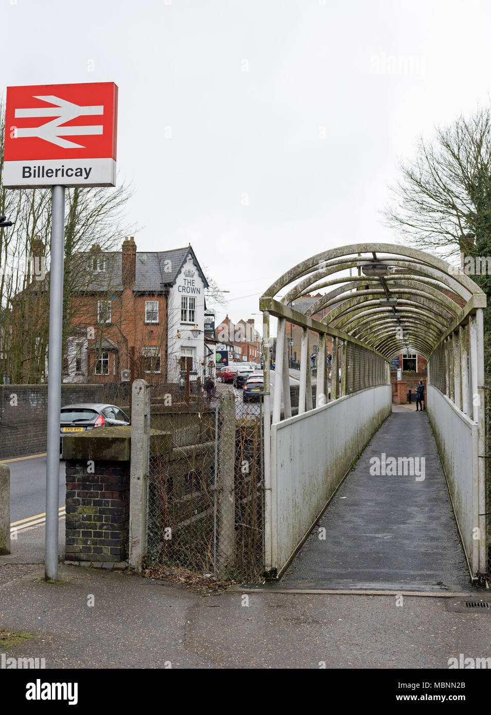 Billericay, Essex, Inghilterra, aprile 2018, in vista di un approccio per la stazione ferroviaria. Foto Stock