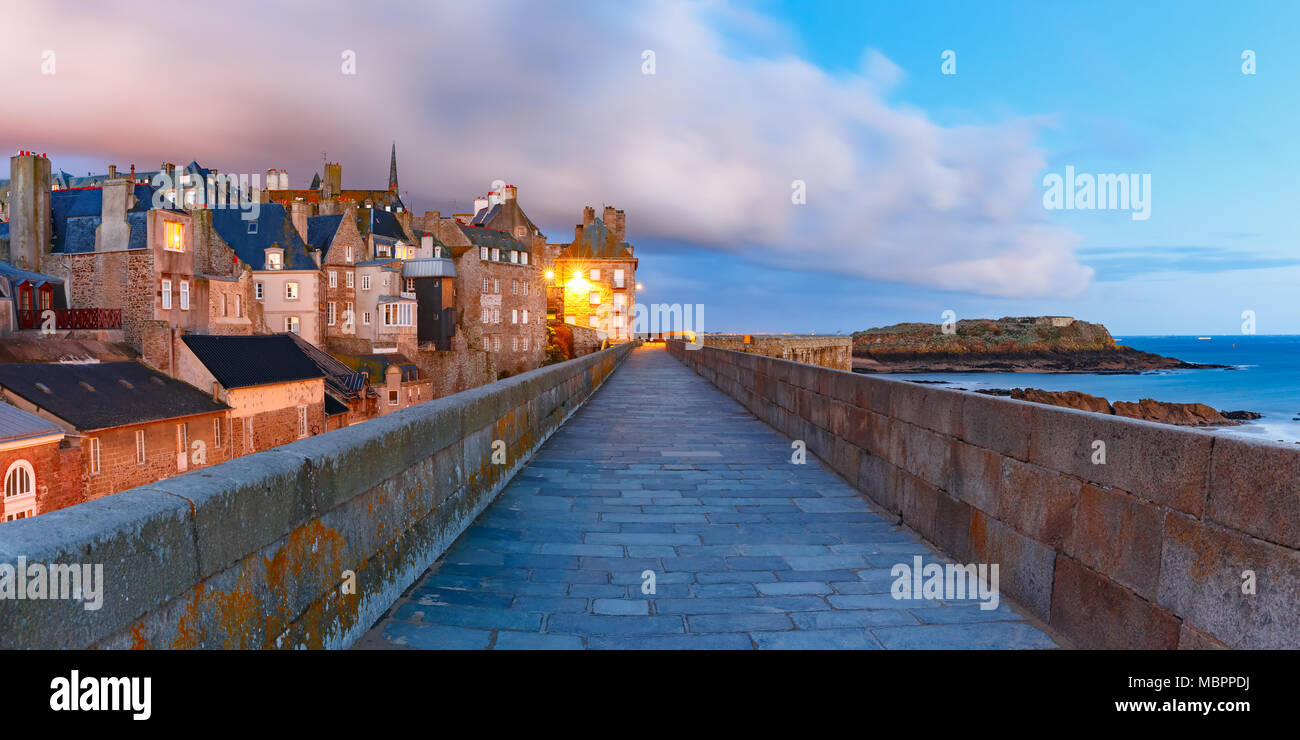 Fortezza Medievale Saint-Malo, Brittany, Francia Foto Stock