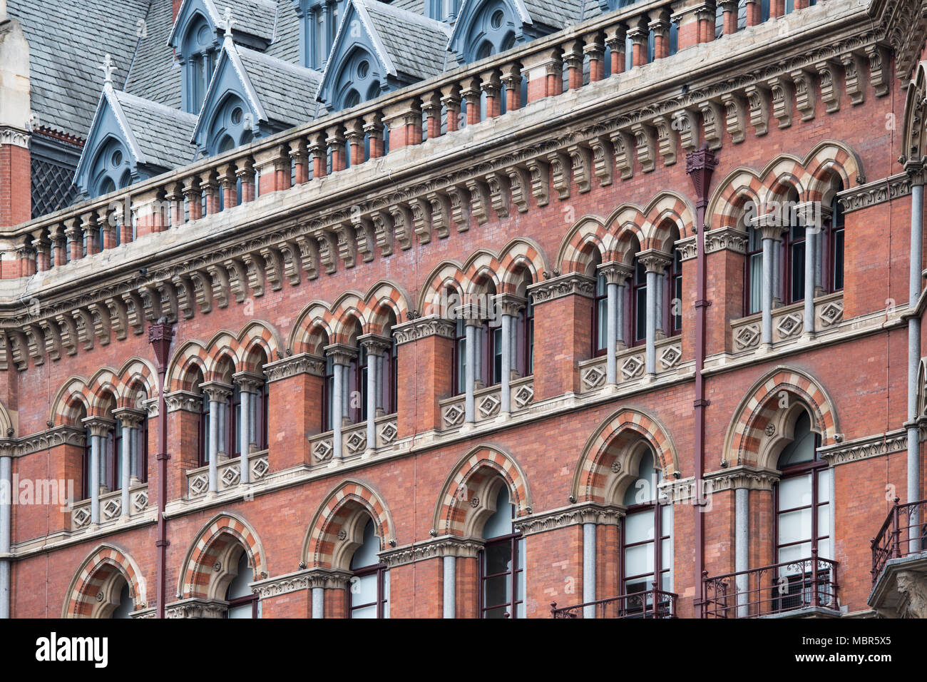 San Pancrazio stazione ferroviaria dell architettura. Londra. Regno Unito Foto Stock