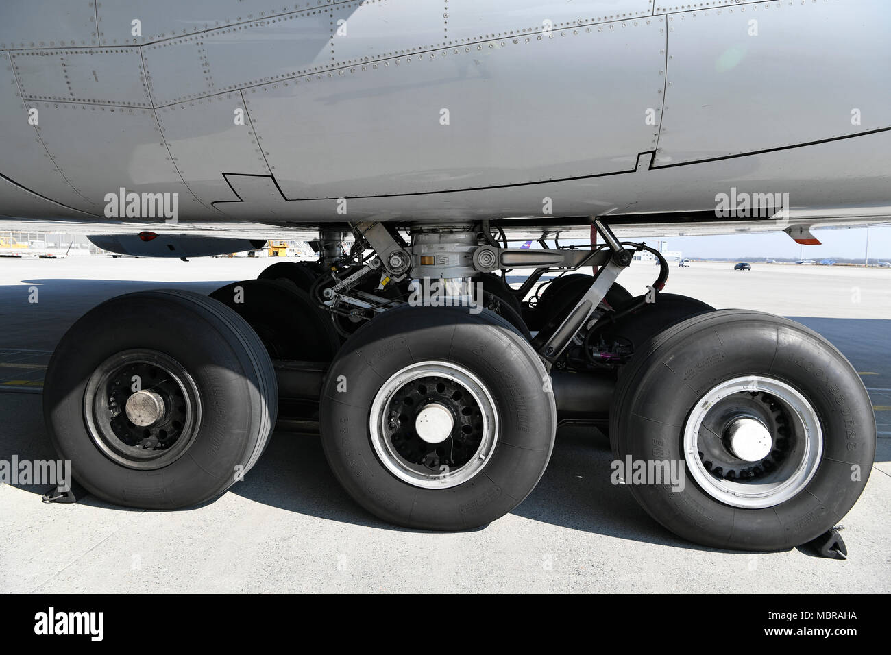 Main landing gear, Airbus A380-800, Lufthansa, Aeroporto di Monaco di Baviera, Baviera, Baviera, Germania Foto Stock