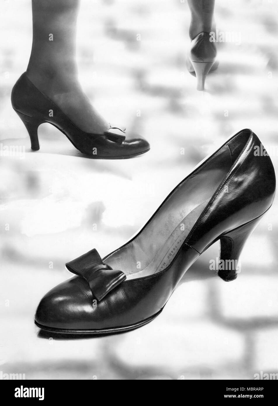 Moda, Calzatura fashion, la fotografia di moda di tacchi alti, anni cinquanta, Germania Foto Stock