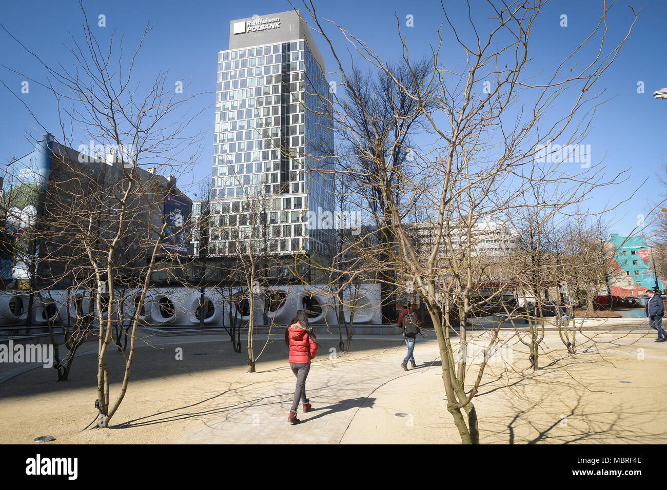 La Guglia di Varsavia grattacielo su Plac Europejski (Piazza Europea) è visto a Varsavia in Polonia il 6 aprile 2018. L'edificio, sviluppato da Ghelamco e o Foto Stock